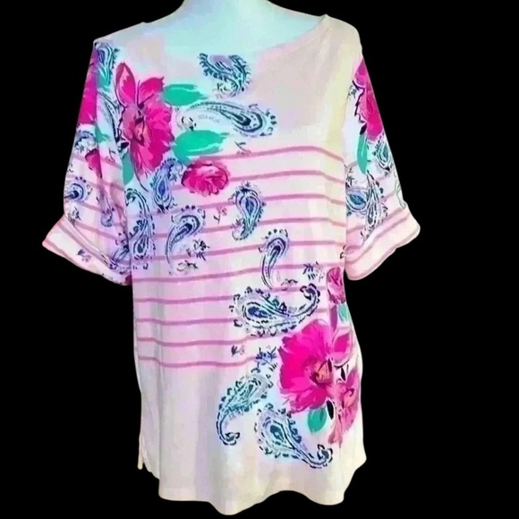 Karen Scott ladies top size 1X. NWOT. Short cuff sleeve. Super soft colorful - Picture 1 of 5